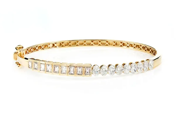 BEZEL SET BAGUETTE AND OVAL DIAMOND BANGLE BRACELET 14K SOLID GOLD 1.85CTW