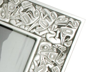 Pewter NW Native Design photo frame Pewter NW Native Design photo frame