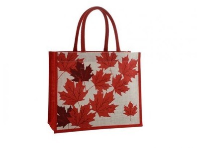 Jute bag with maple leaves