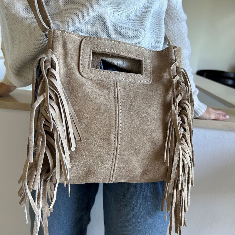 Bolso Cuadrado con Flecos Laterales Beige