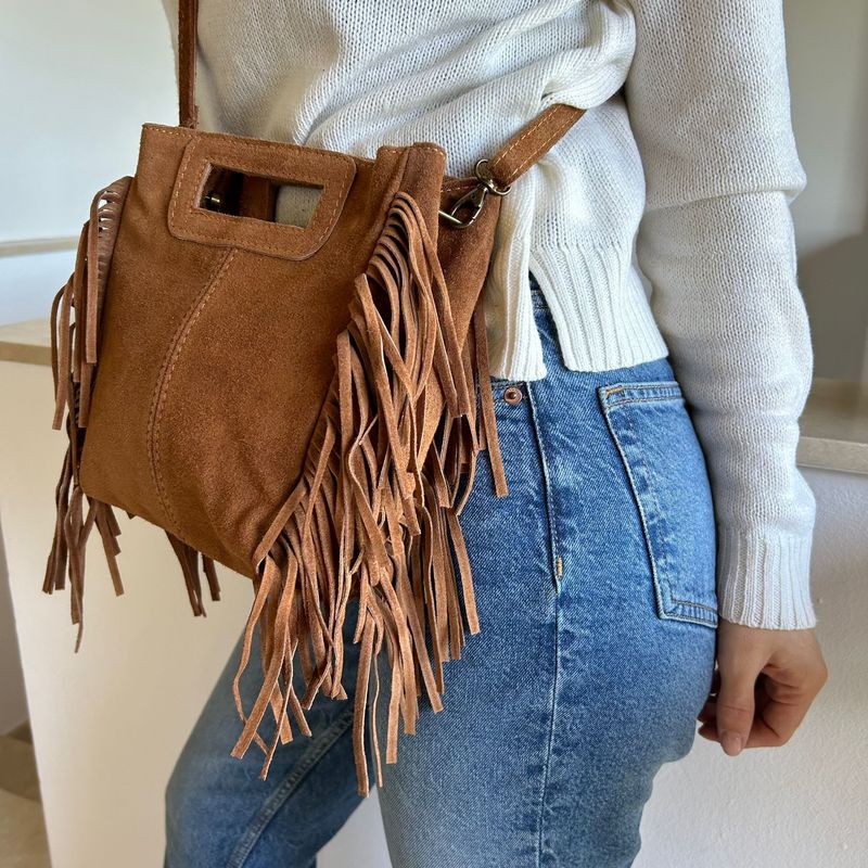 Bolso de ante camel con flecos laterales