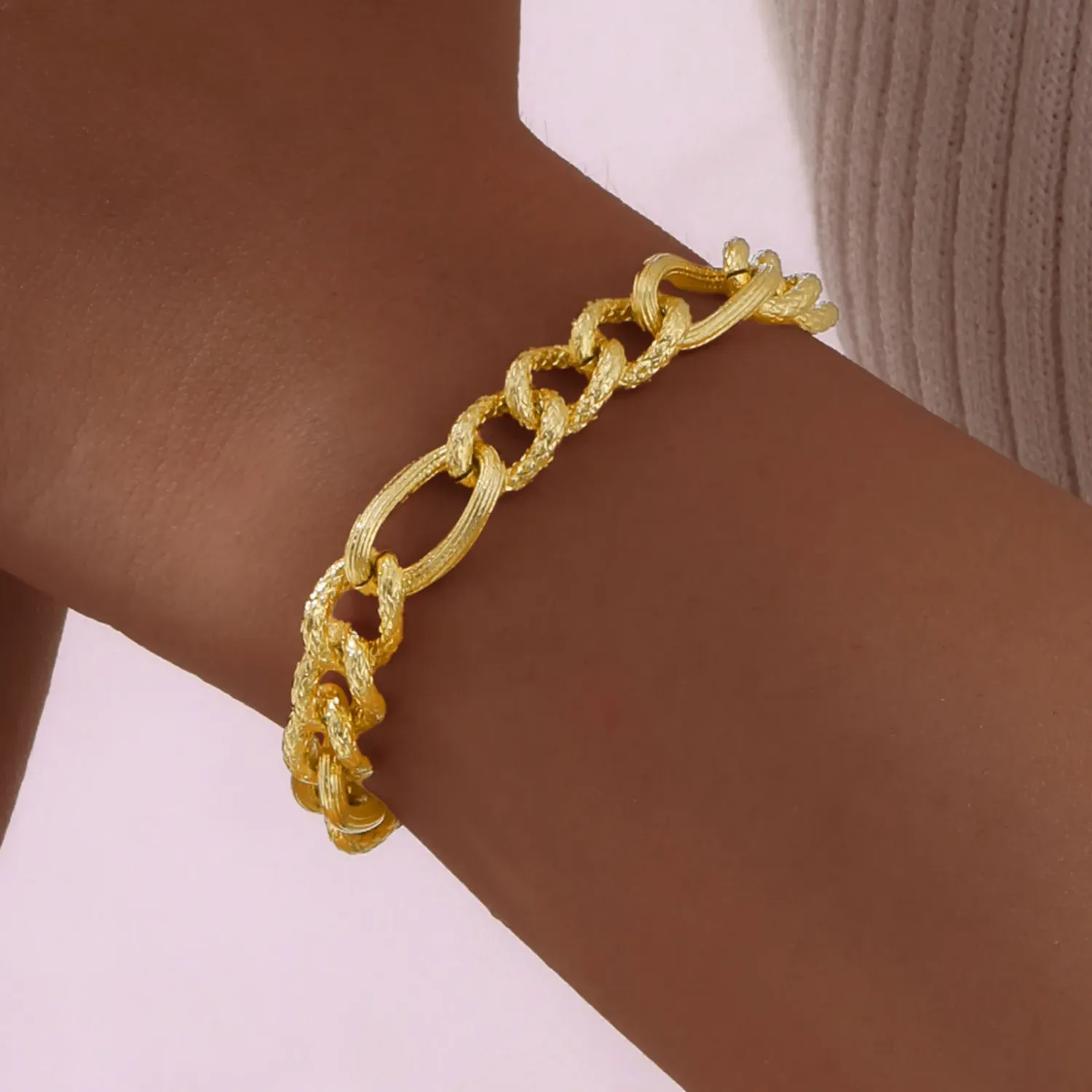 Pulsera acero eslabones chapada en oro de 18 k
