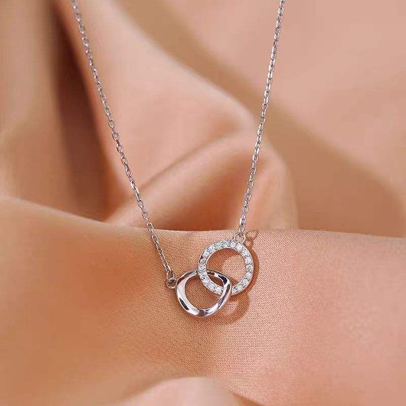 COLGANTE CIRCULOS UNIDOS PLATA