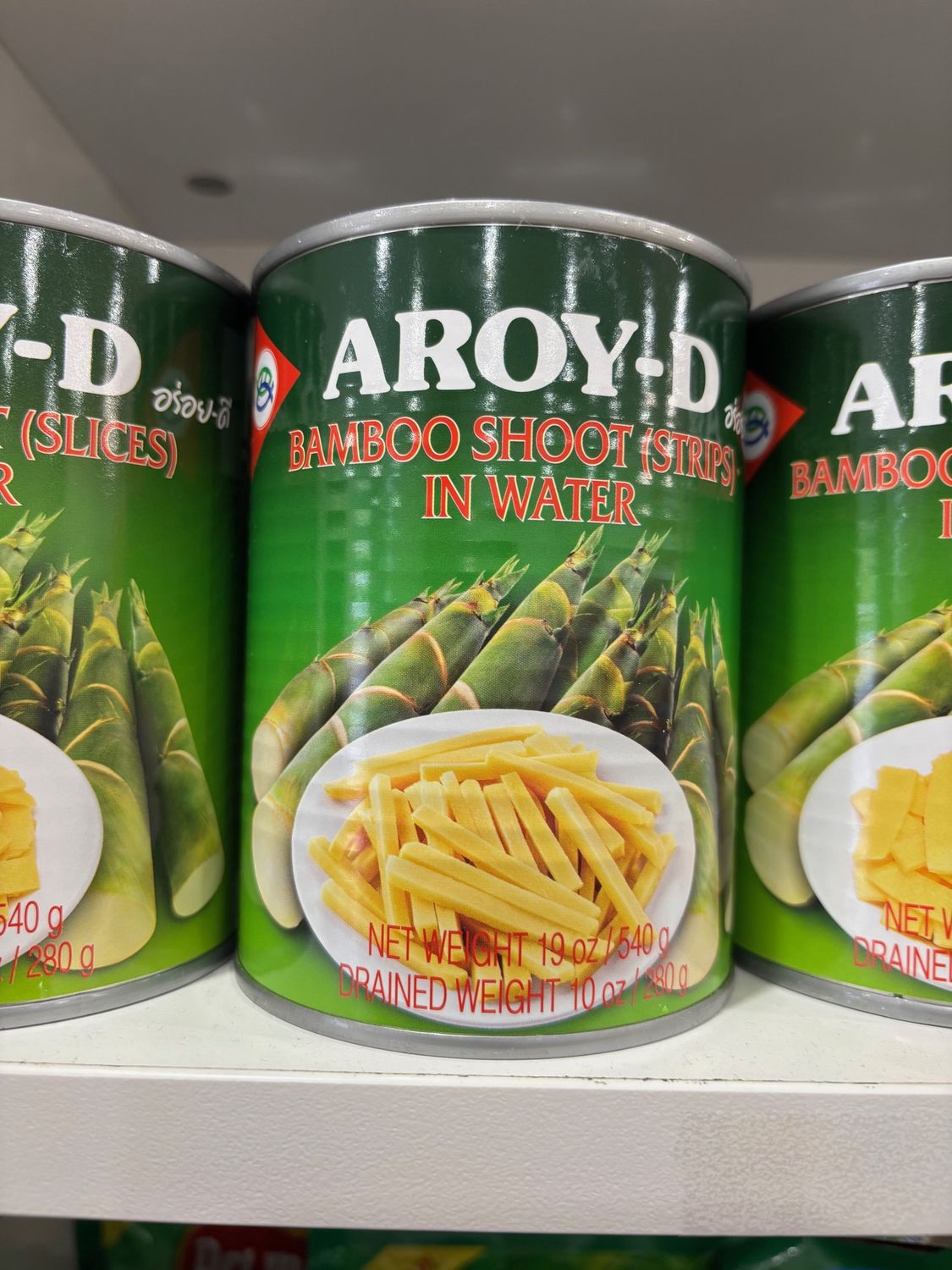 Aroy D Canned Bamboo Shoot Slices in Water 540g