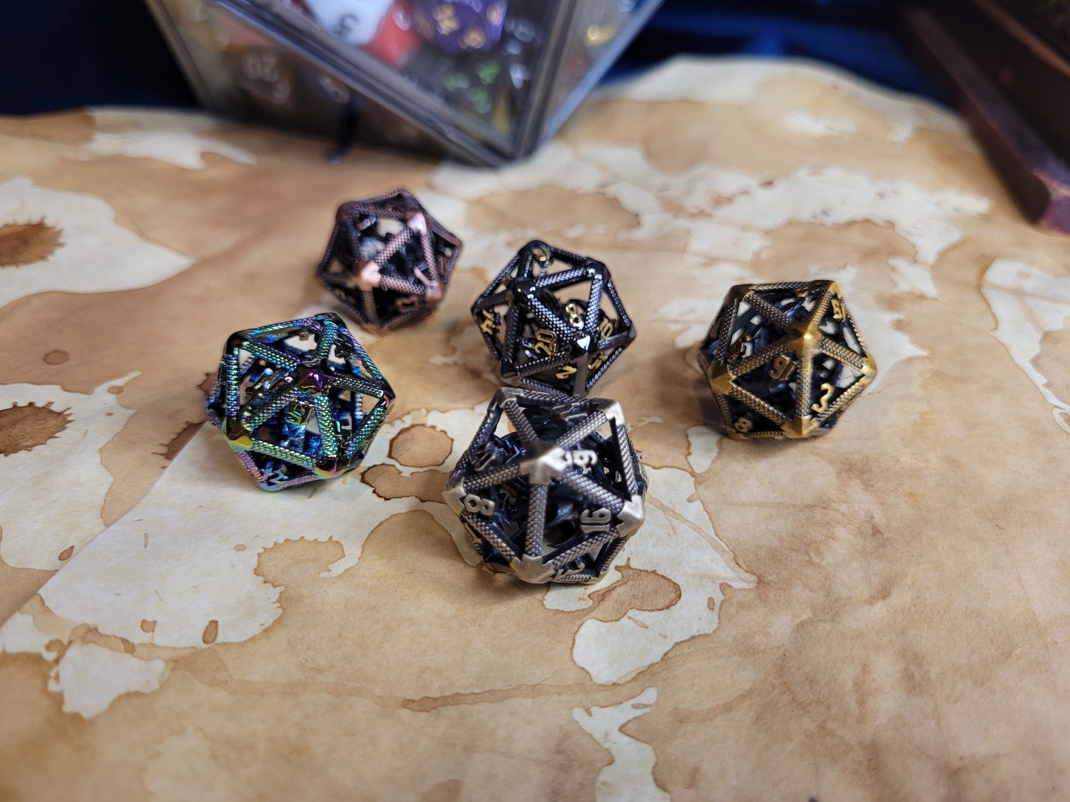 ​Hollow Dragon D20