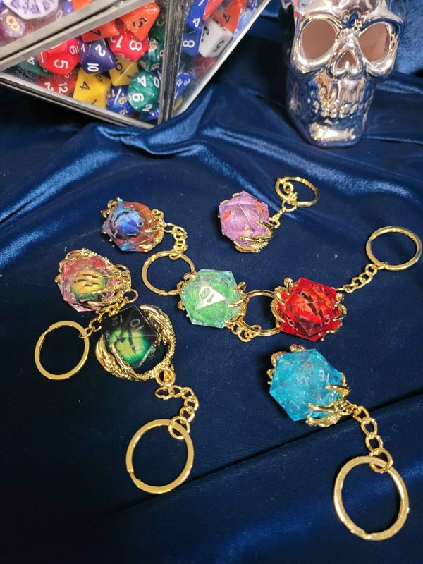 Random Liquid Core D20 Keychain