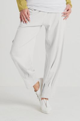 Pinched Pleat Pant