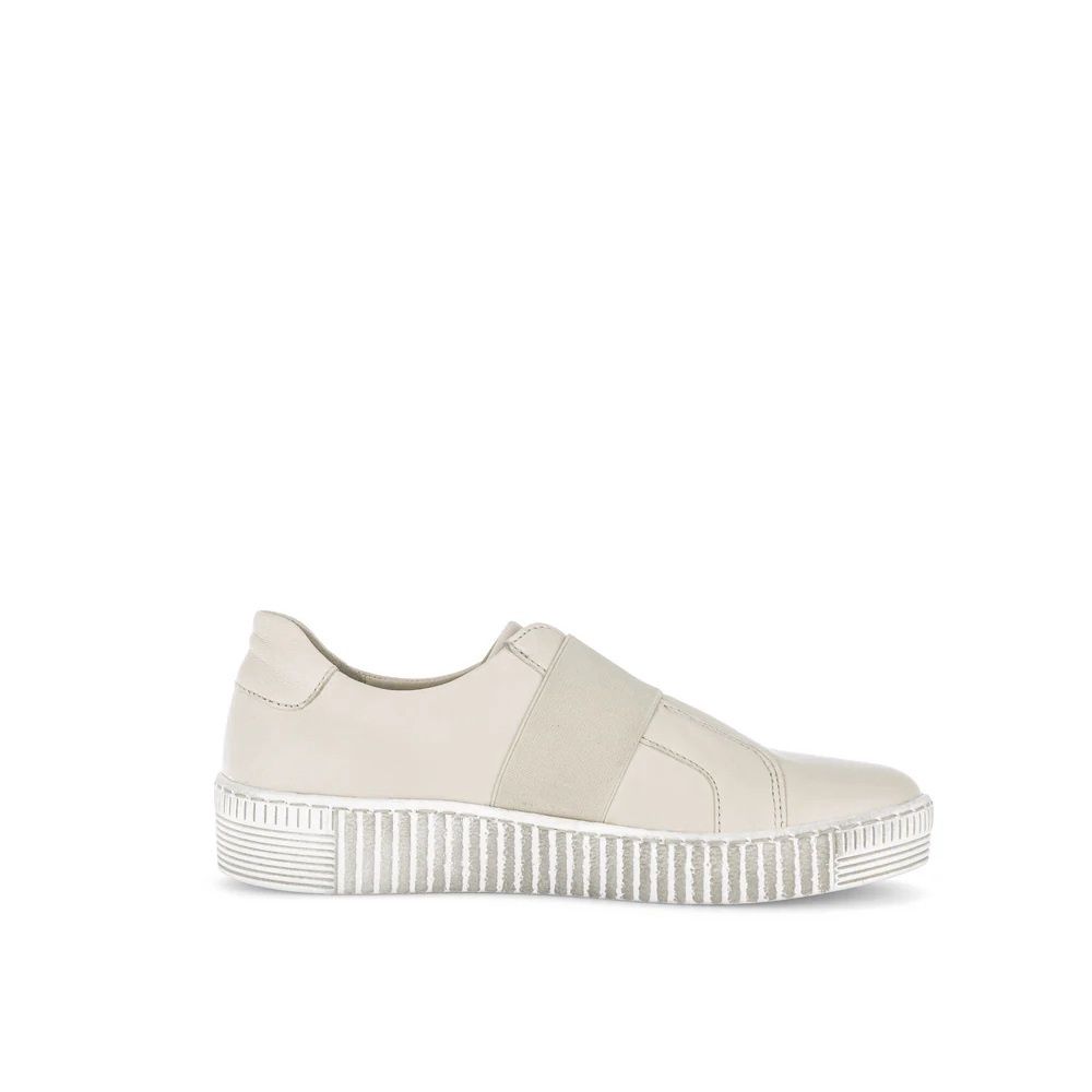 Slip-On Sneaker Beige