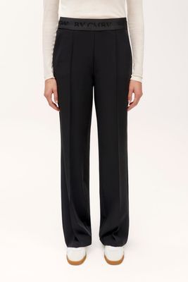 Ava Pant