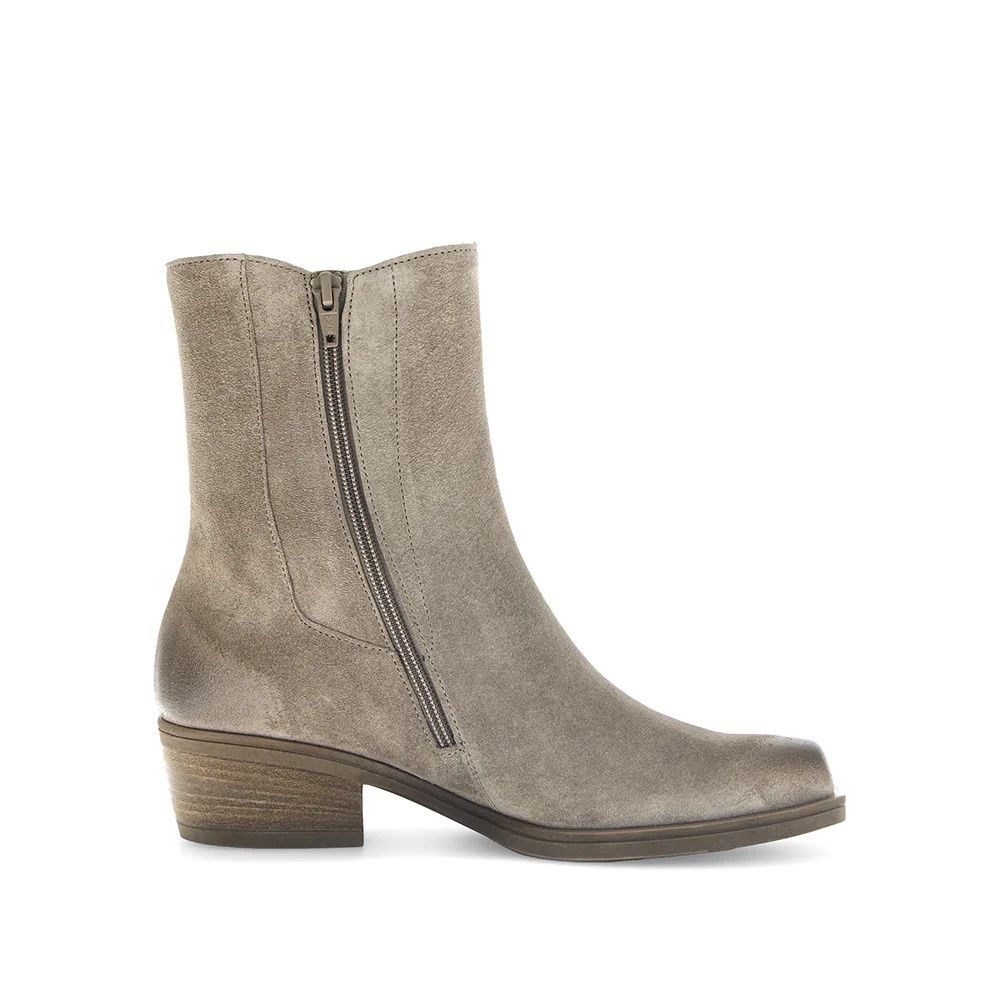 Suede Chelsea Mid Boot