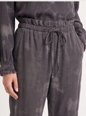 Ruffle Waist Utility Pant