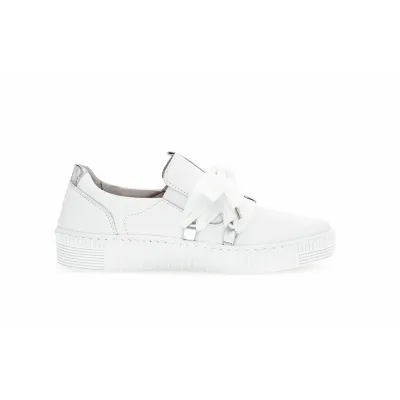Bow Sneaker