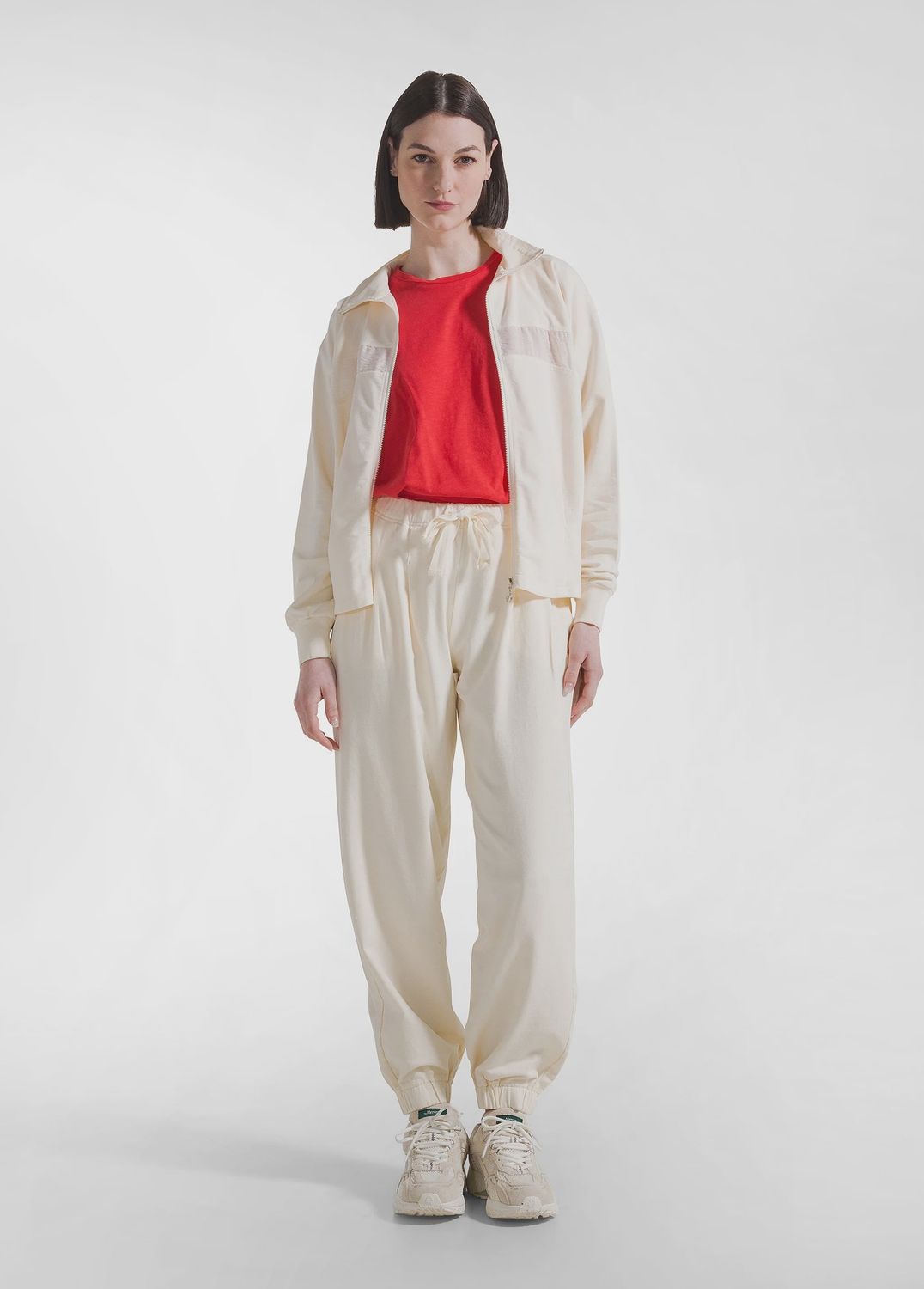 Crinkled-Effect Pleated Joggers With Viscose Detail