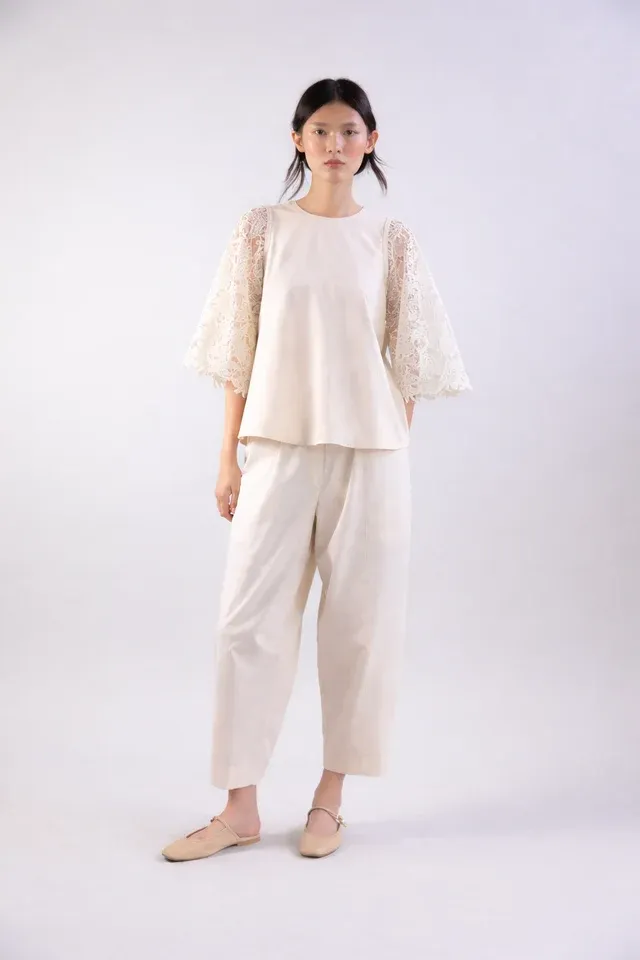 Embroidered Puff Sleeve Blouse