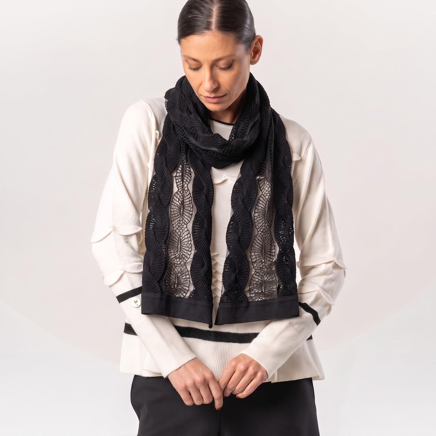 Scarf With Graphic Pattern