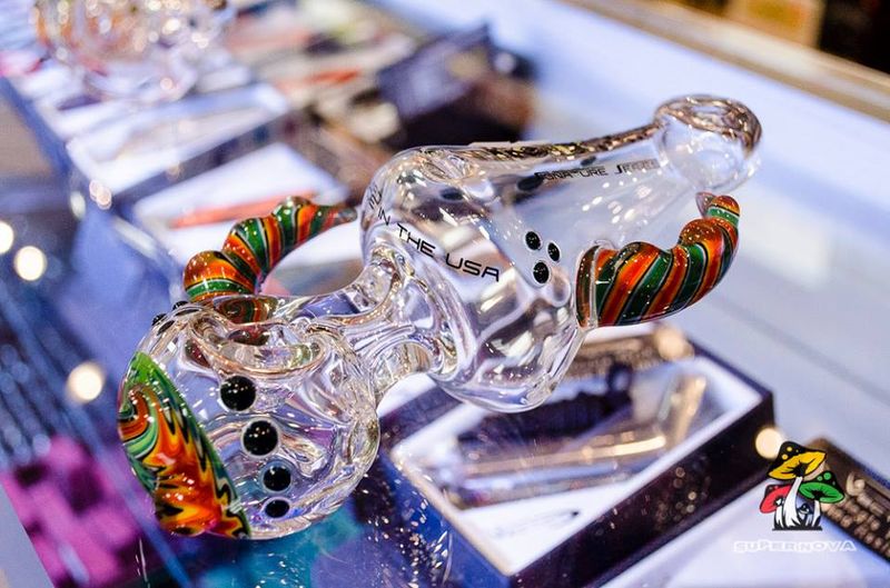 Three Tier Matrix Perk Waterpipe Three Tier Matrix Perk Waterpipe