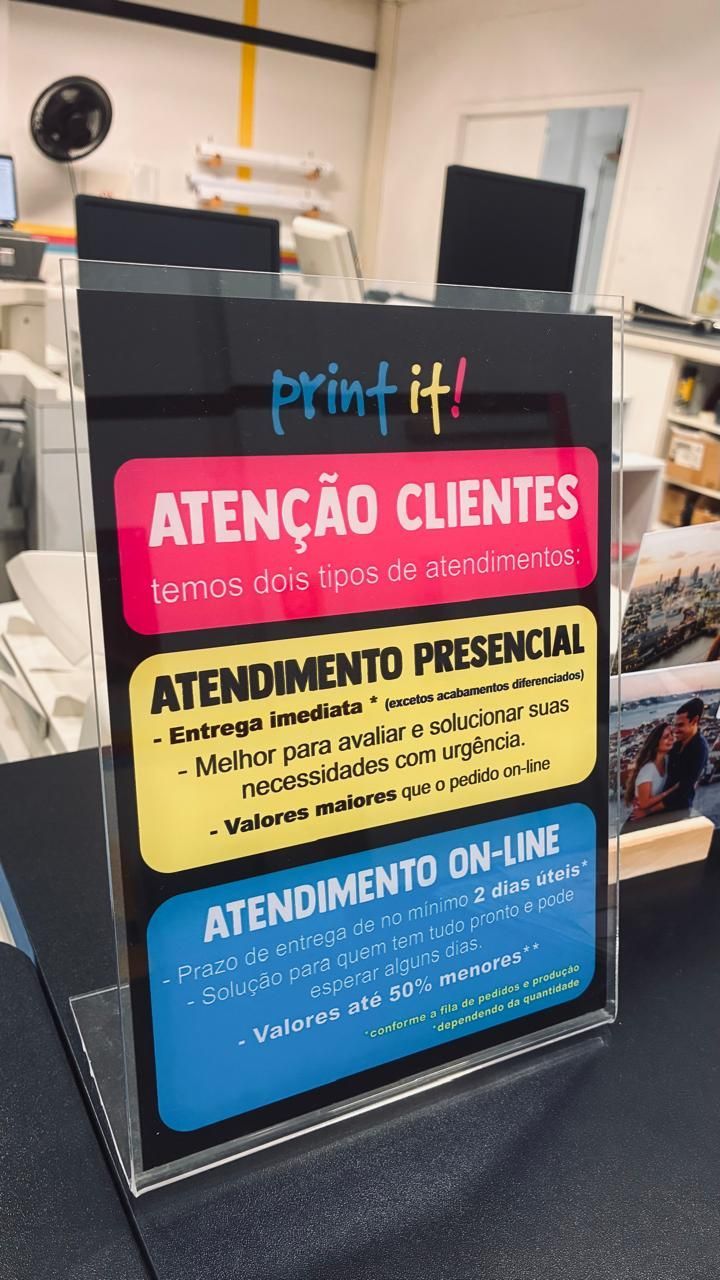 Display em acrílico 30x21cm