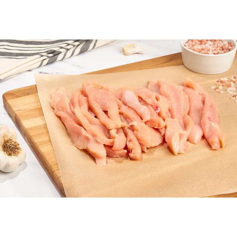 Fresh Grade A Chicken Breast Stir Fry, Boneless, Average Weight 1.25 lb Pack