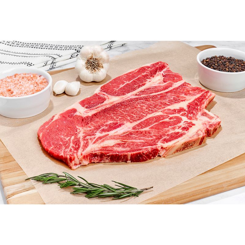USDA Choice Beef Center Cut Chuck Steak, Bone In, Average Weight 2.5 lb Pack