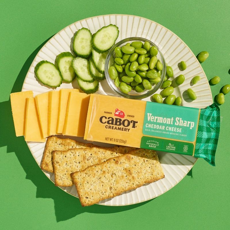 Cabot Creamery Vermont Sharp Cheddar Cheese, 8 oz