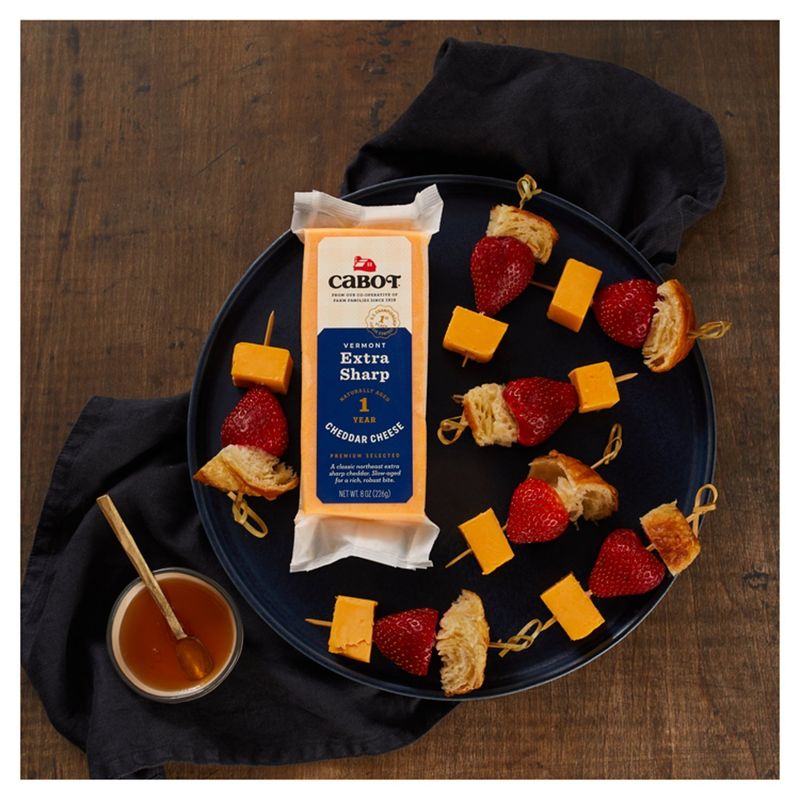 Cabot Extra Sharp Yellow Cheddar Cheese, 8 oz