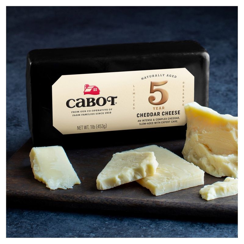 Cabot 5 Year Cheddar Cheese, 1 lb
