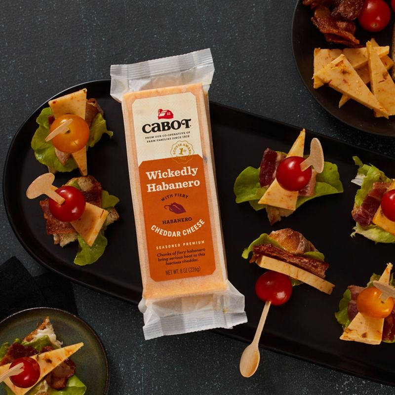 Cabot Wickedly Habanero Cheddar Cheese, 8 oz
