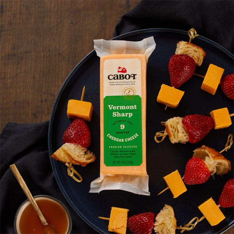 Cabot Vermont Sharp Yellow Cheddar Cheese, 8 oz