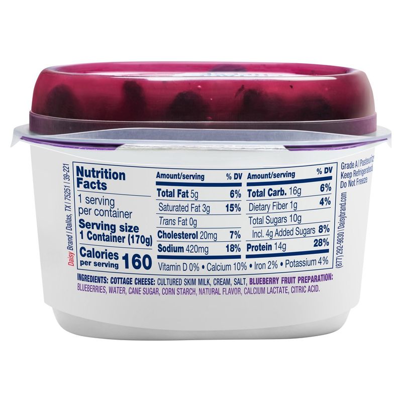 Daisy Cottage Cheese with Blueberries, 6 oz