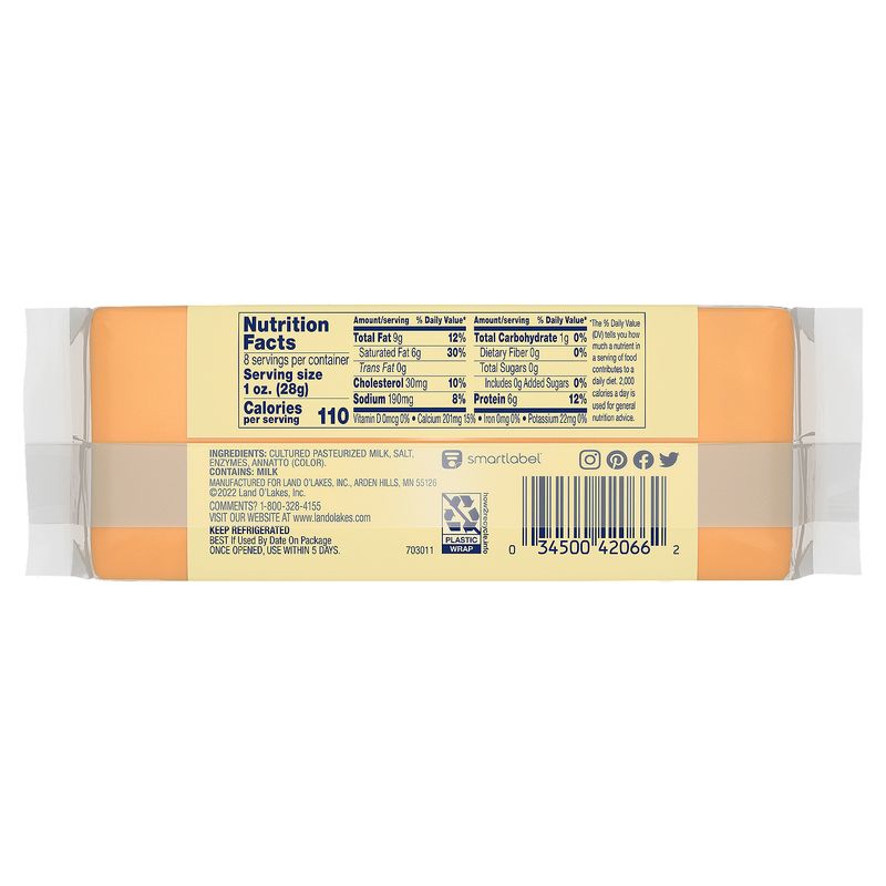 Land O Lakes Medium Cheddar Cheese, 8 oz