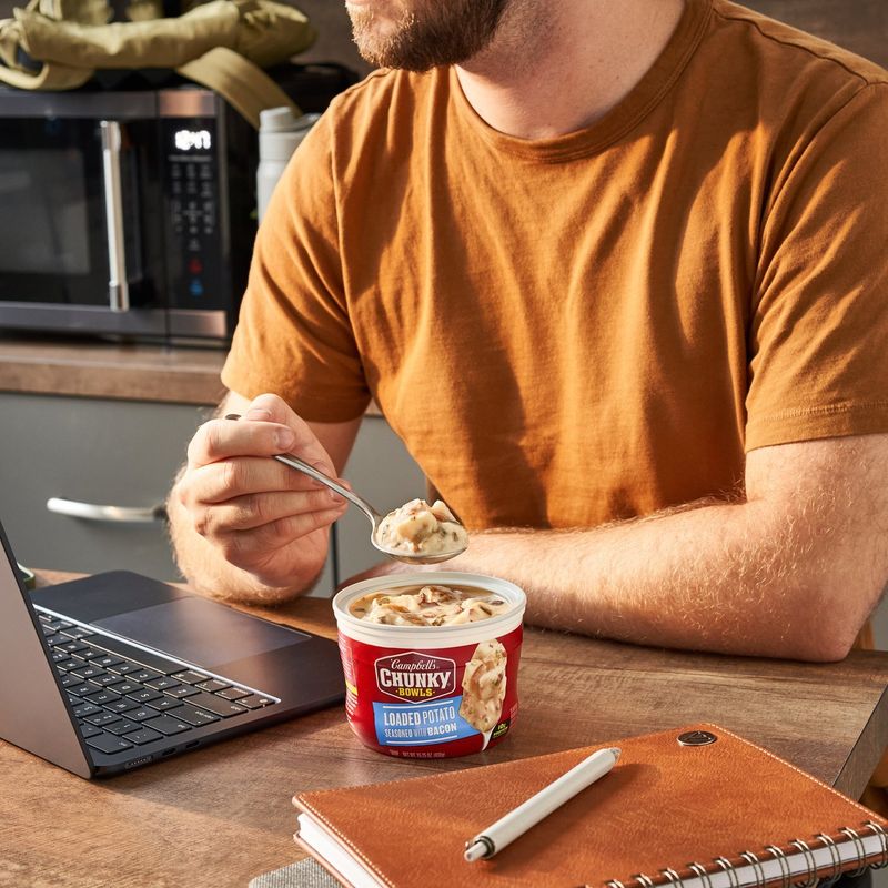Campbell's Chunky Loaded Potato Seasoned with Bacon Soup Bowls, 15.25 oz