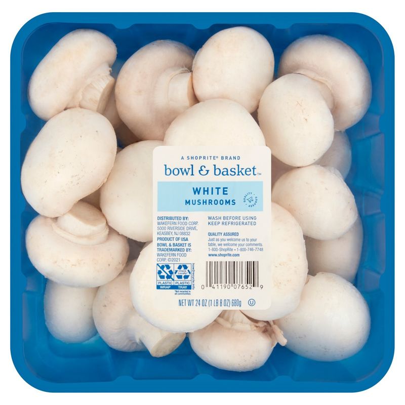 Bowl &amp; Basket White Mushrooms, 1.5 lbs