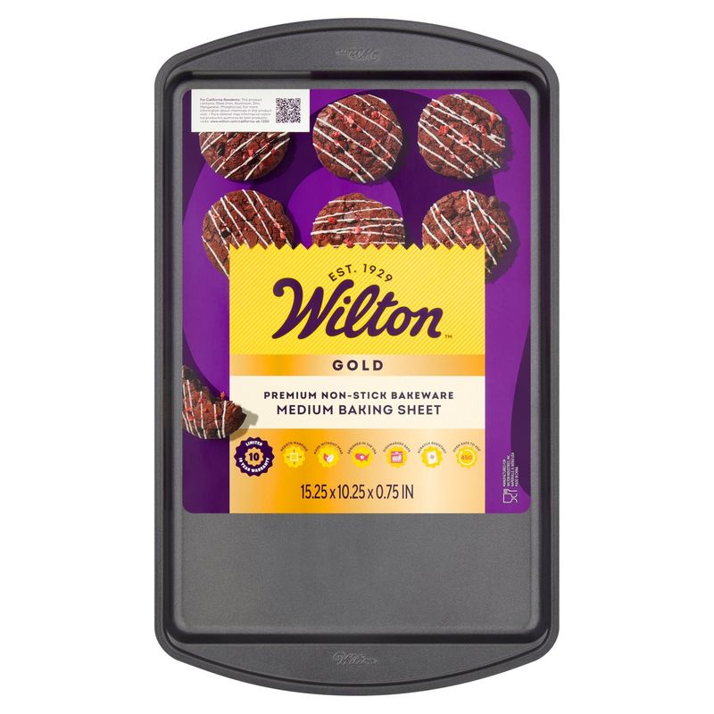 Wilton Gold Premium Non-Stick Bakeware 15.25x10.25x0.75 In Medium Baking Sheet