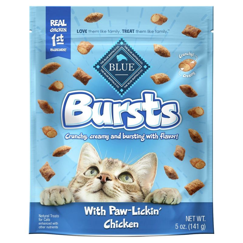 The Blue Buffalo Co. BLUE Bursts with Paw-Lickin' Chicken Natural Treats for Cats, 5 oz
