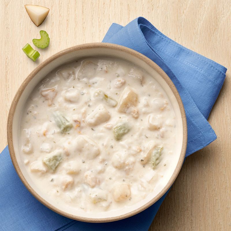 Campbell's Homestyle New England Clam Chowder Soup, 16.3 oz