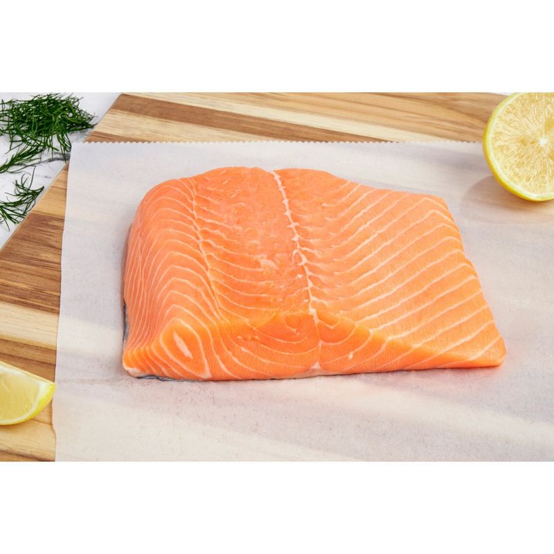 Farm Raised Fresh Atlantic Salmon Fillet