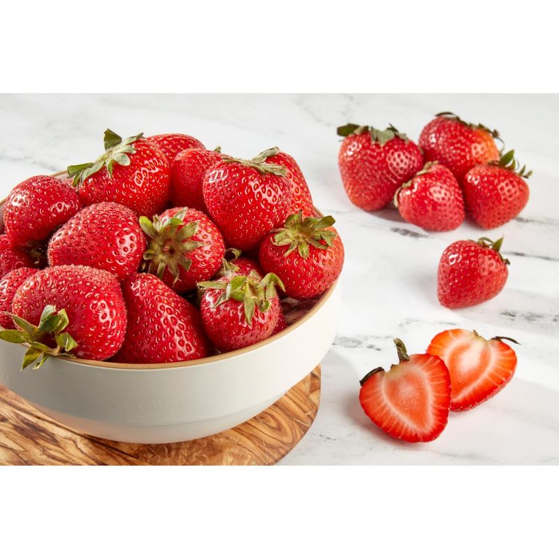 Fresh Strawberries, 1 lb