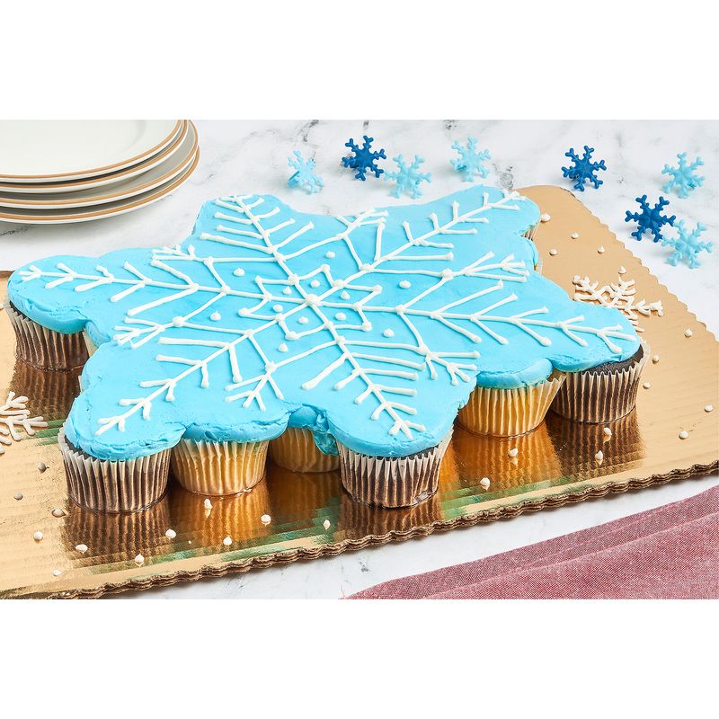 24 Pack Holiday Cupcake Pull-A-Parts