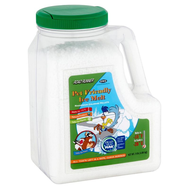 Road Runner Pet Friendly Ice Melt Magnesium Chloride Pellets, 9 lb