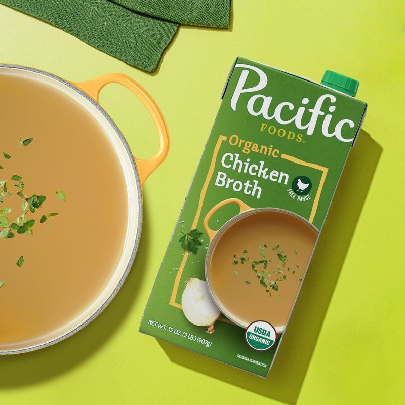 Pacific Foods Organic Free Range Chicken Broth, 32 oz