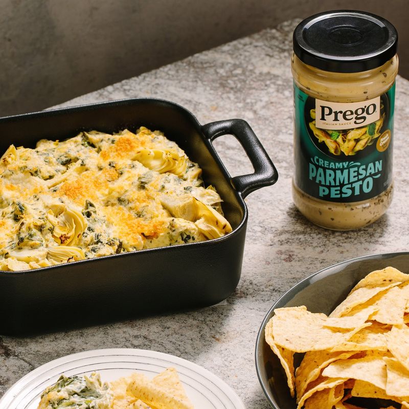 Prego Creamy Parmesan Pesto Italian Sauce, 14.5 oz