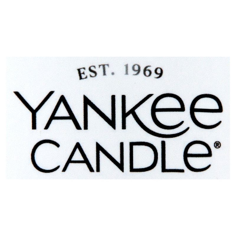 Yankee Candle Balsam &amp; Cedar Candle, 22 oz