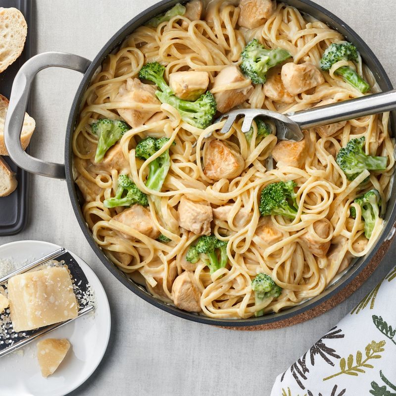 Prego Homestyle Alfredo Sauce, 22 oz
