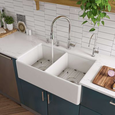 Farmhouse sink