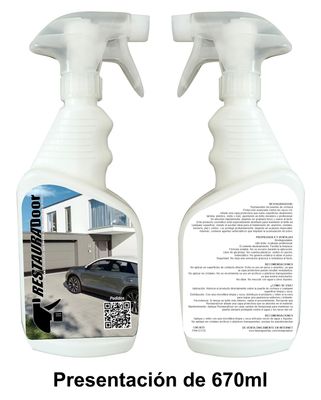 RestauraDoor en atomizador de 670ml. Deja la apariencia de tu puerta de cochera como nueva.