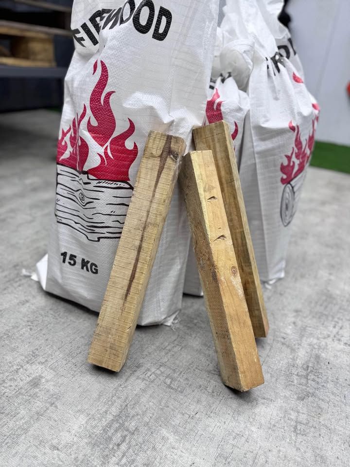 PINE FIREWOOD 10pcs