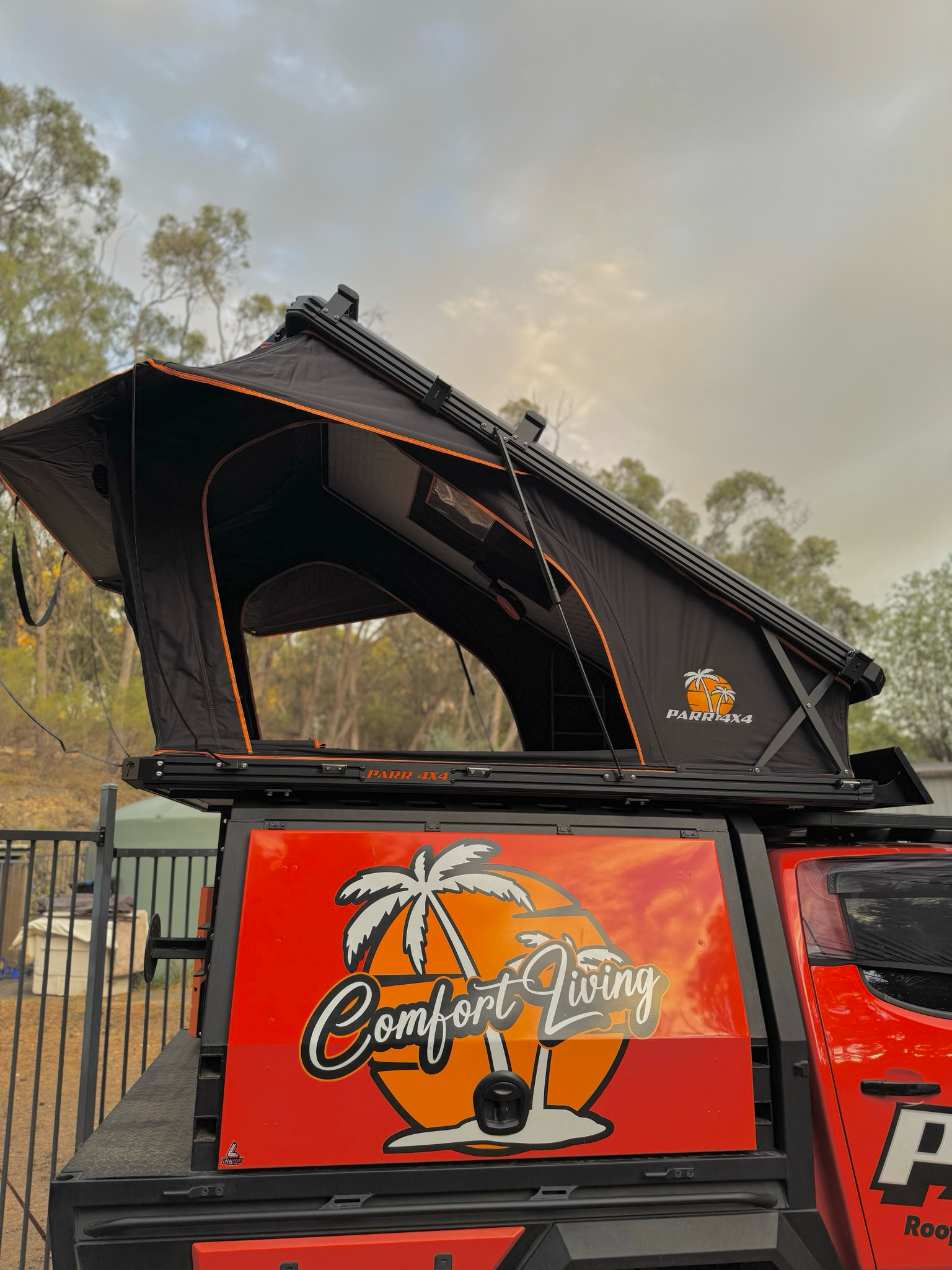 Palace X Hinge Rooftop Tent V2