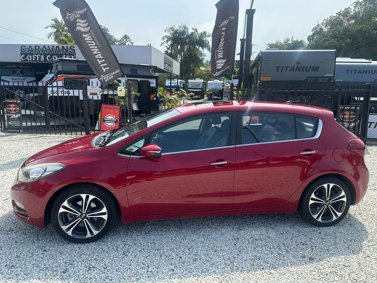 KIA CERATO SPORTY HATCH AUTOMATIC