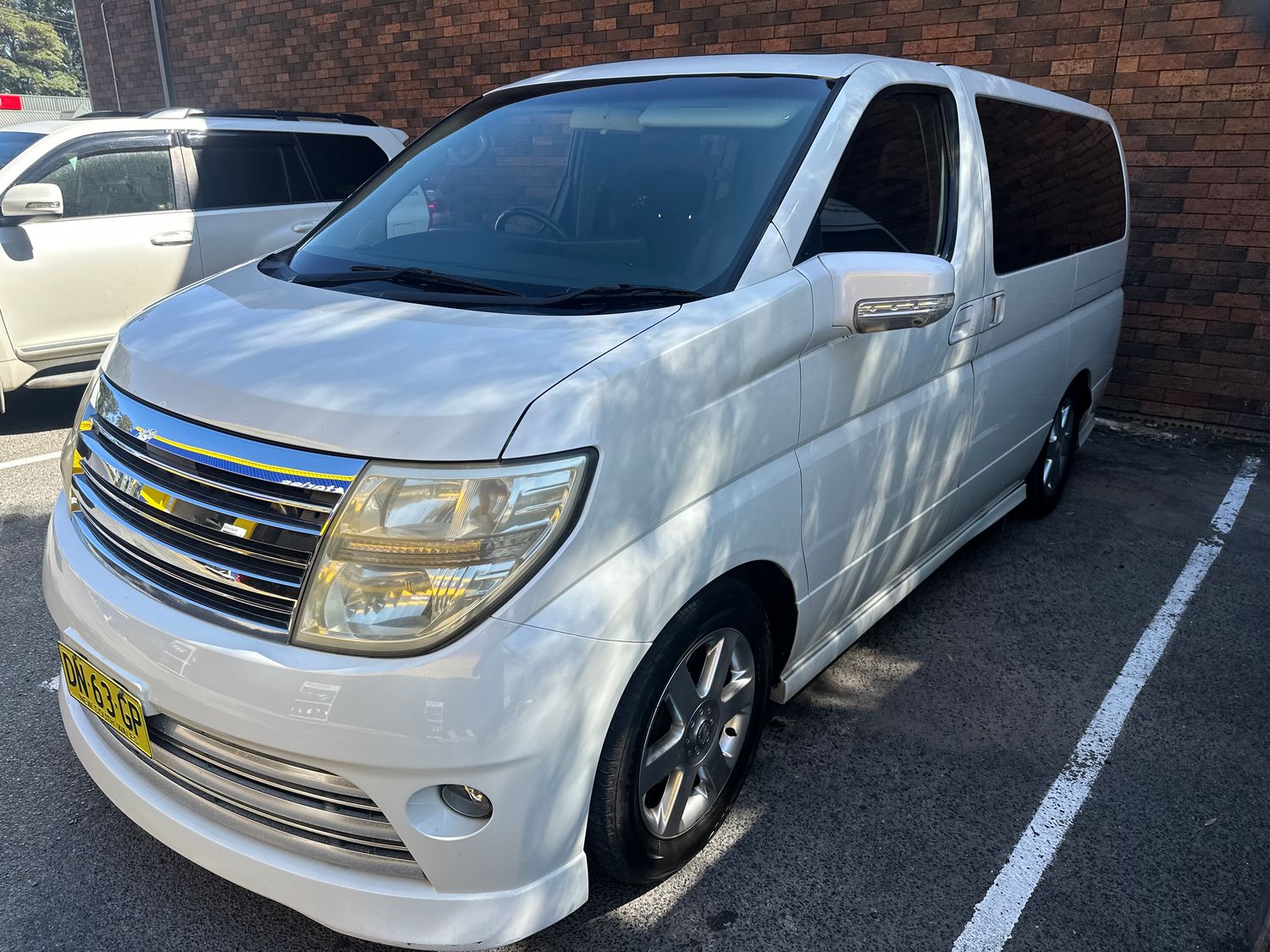 NISSAN ELGRAND RIDER EDITION