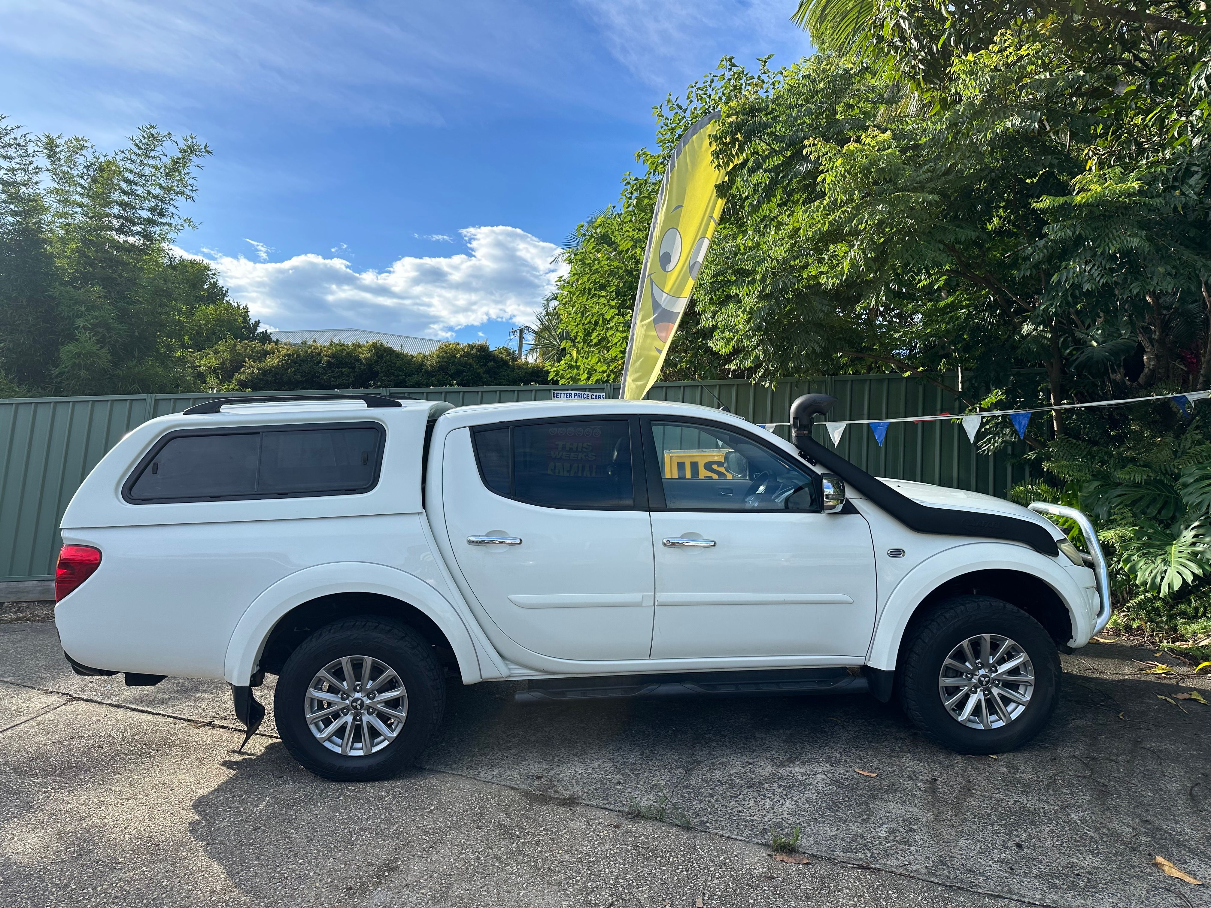MITSUBISHI TRITON GLX-R     5 SPD MANUAL